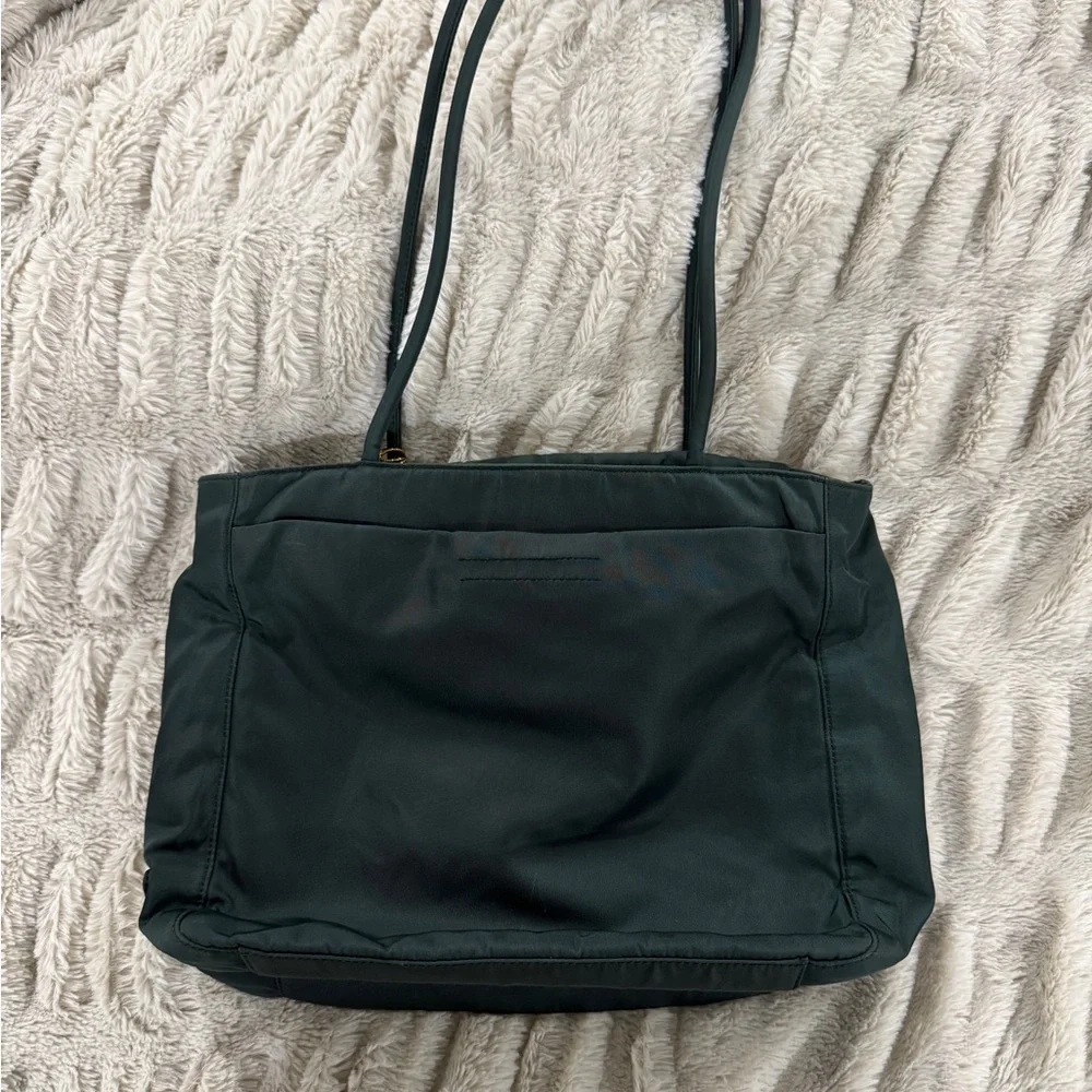 Authentic Prada Green Nylon Tessuto Shoulder Tote Bag - Made in Italy - Picture 3 of 10